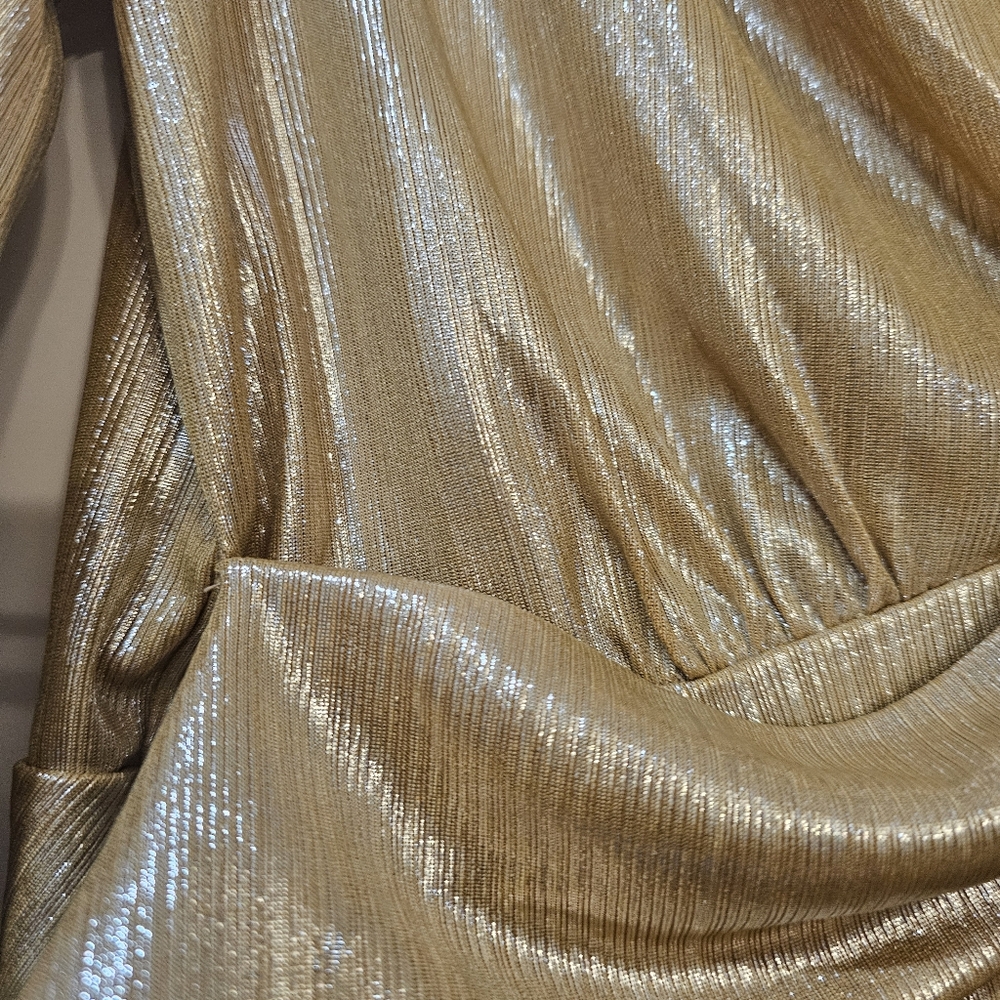 Lulus Shinning Beauty Metallic Gold Top Size Medium Long Sleeves Disco 70s Vibe - Picture 4 of 11